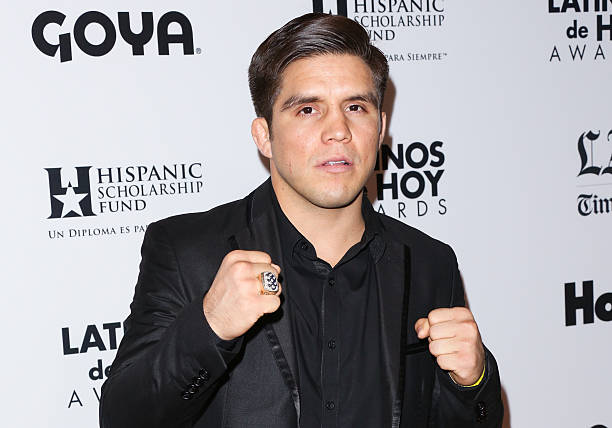 Henry Cejudo gave Israel Adesanya a suspicious praise before UFC 293