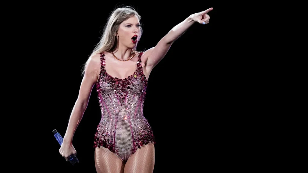 Taylor Swift returns to the
stage in London after failed
terrorist attack in Vienna